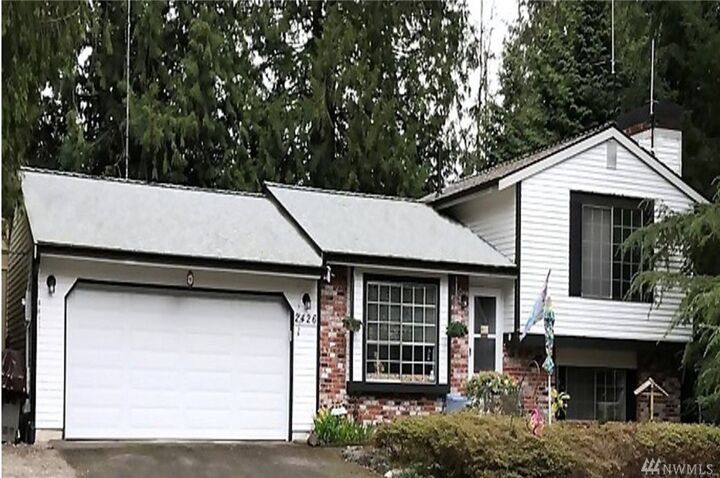 Property Photo:  2426 NE 231st Place  WA 98074 