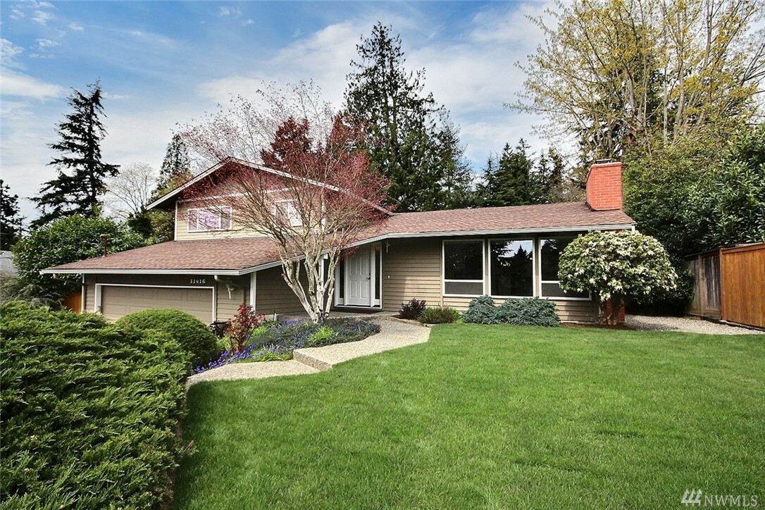 Property Photo:  11416 SE 79th St  WA 98056 