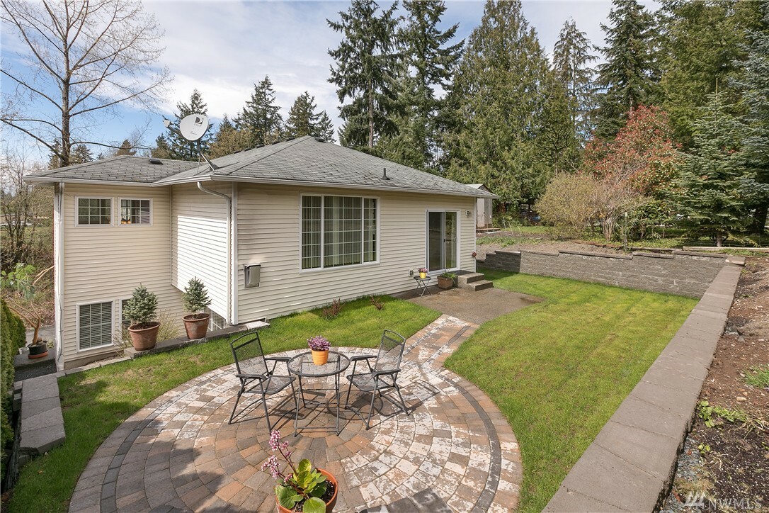 Property Photo:  4229 146th Place SW  WA 98087 