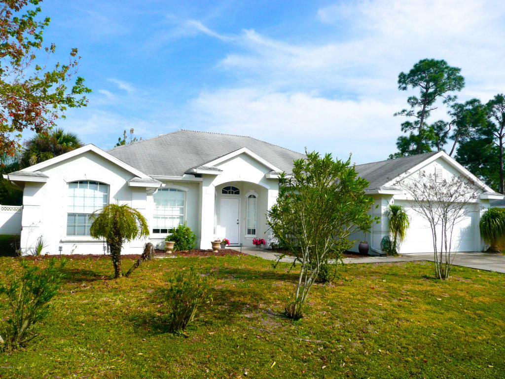 Property Photo:  435 NW Commodore Avenue  FL 32907 