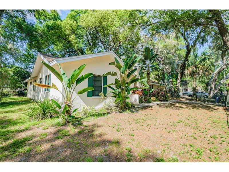 Property Photo: 1702 E Fern Street FL 33610