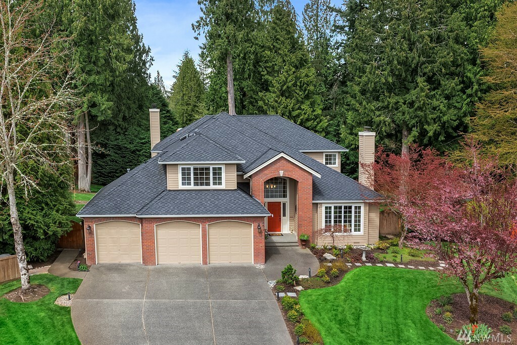 Property Photo:  2413 246th Place NE  WA 98074 