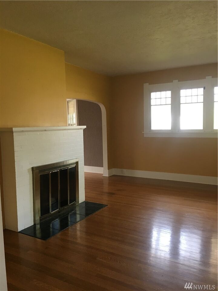 Property Photo:  941 Bonnie Brae St  WA 99362 