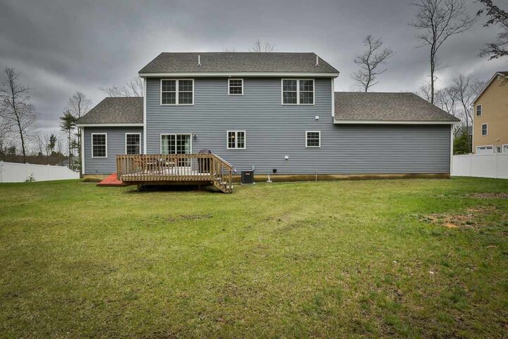 Property Photo:  16 Saddle Hill Drive  NH 03032 