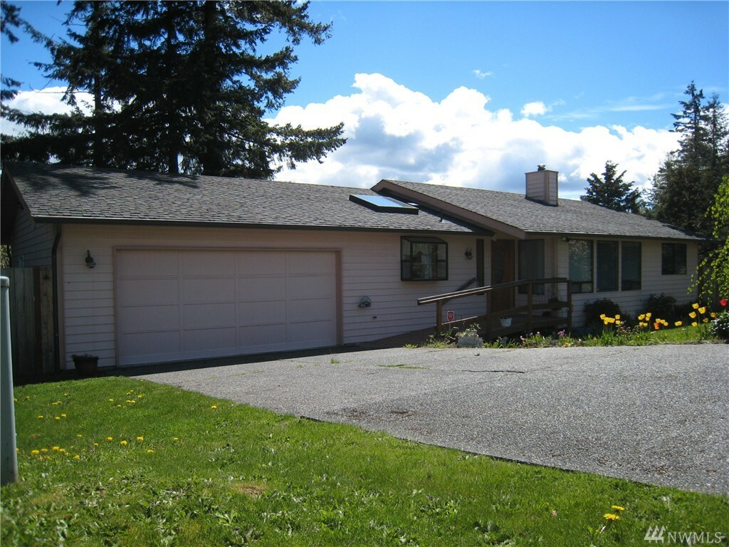 Property Photo:  3862 Levitt St  WA 98226 