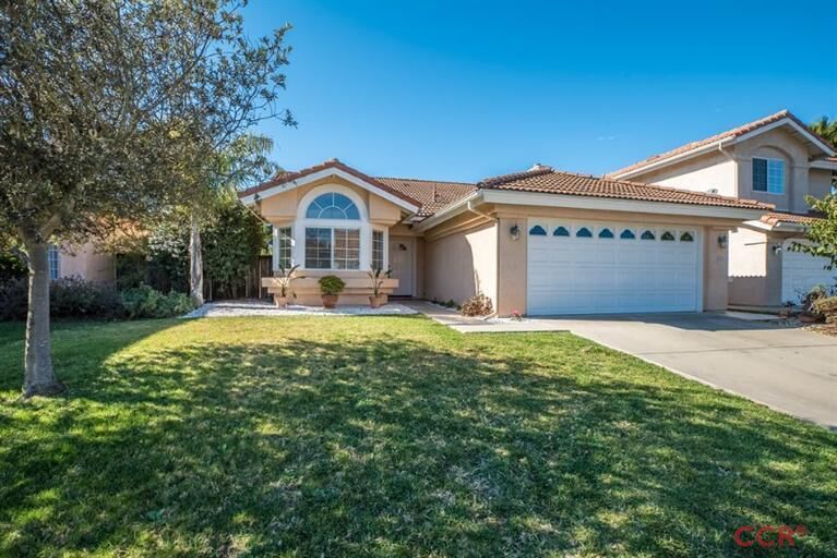 Property Photo:  1233 Stonebrook Drive  CA 93436 