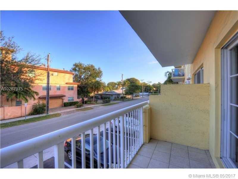 Property Photo: 1515 E Broward Blvd 214 FL 33301