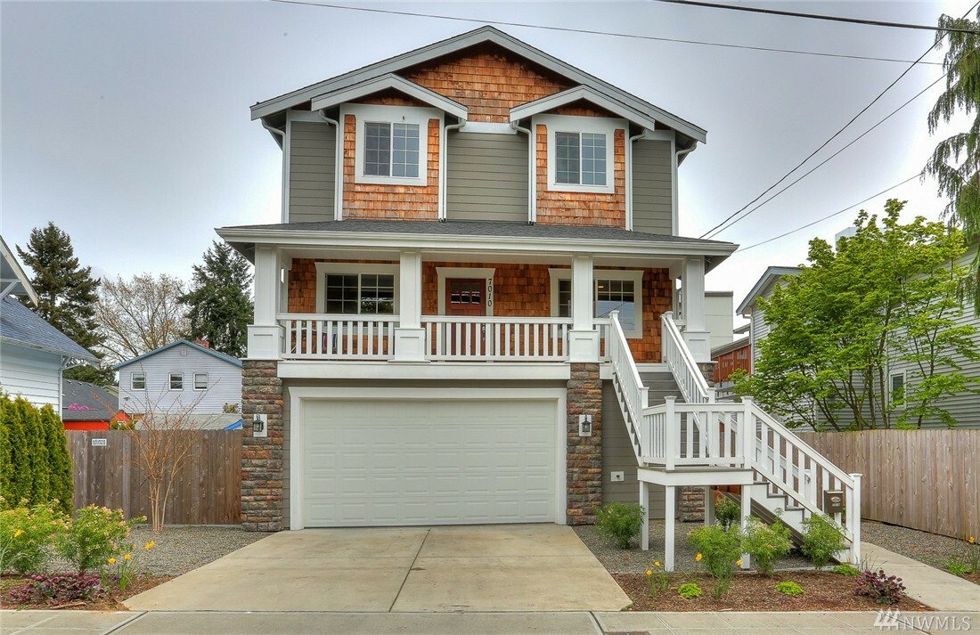 Property Photo:  7010 Cleopatra Place NW  WA 98117 