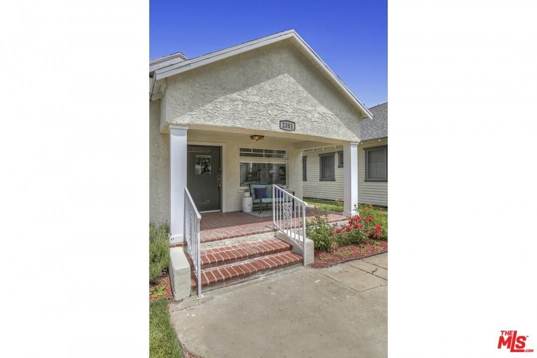 Property Photo:  2381 W 31st St  CA 90018 