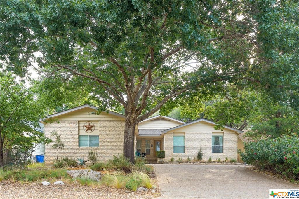 Property Photo: 65 Brookhollow TX 78676