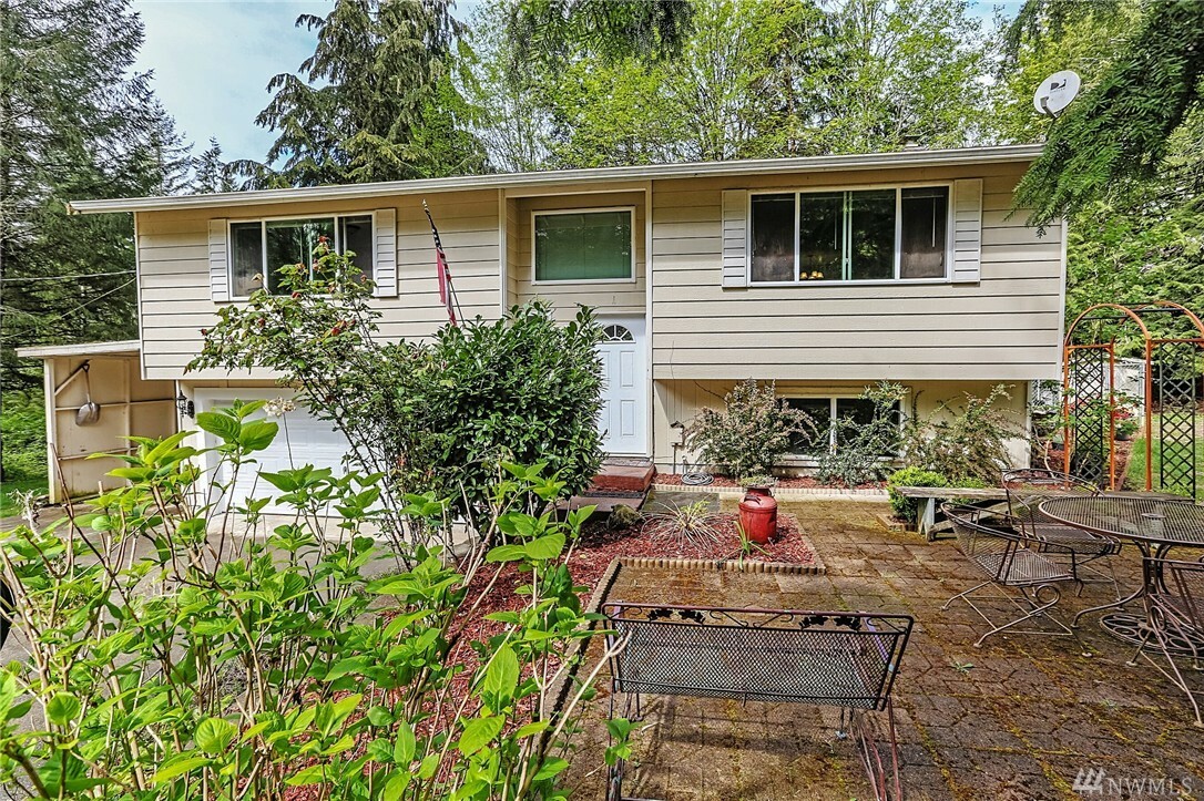 Property Photo:  21 NE Mahonia Dr  WA 98528 