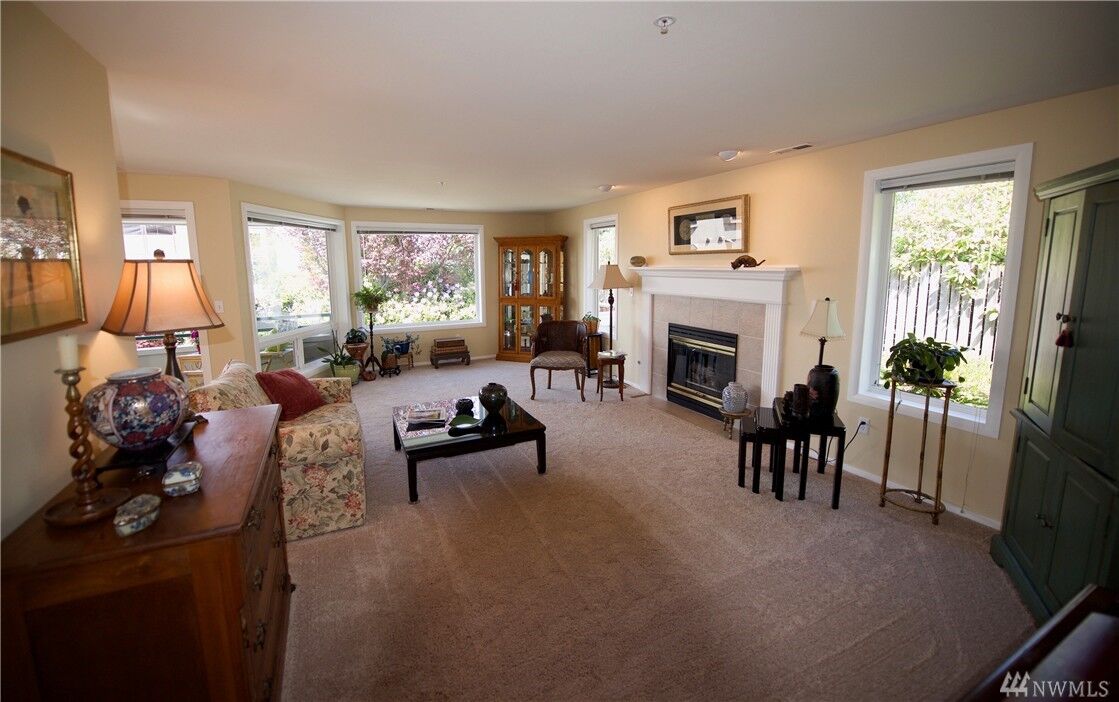 Property Photo:  500 Seamont Lane 303  WA 98020 