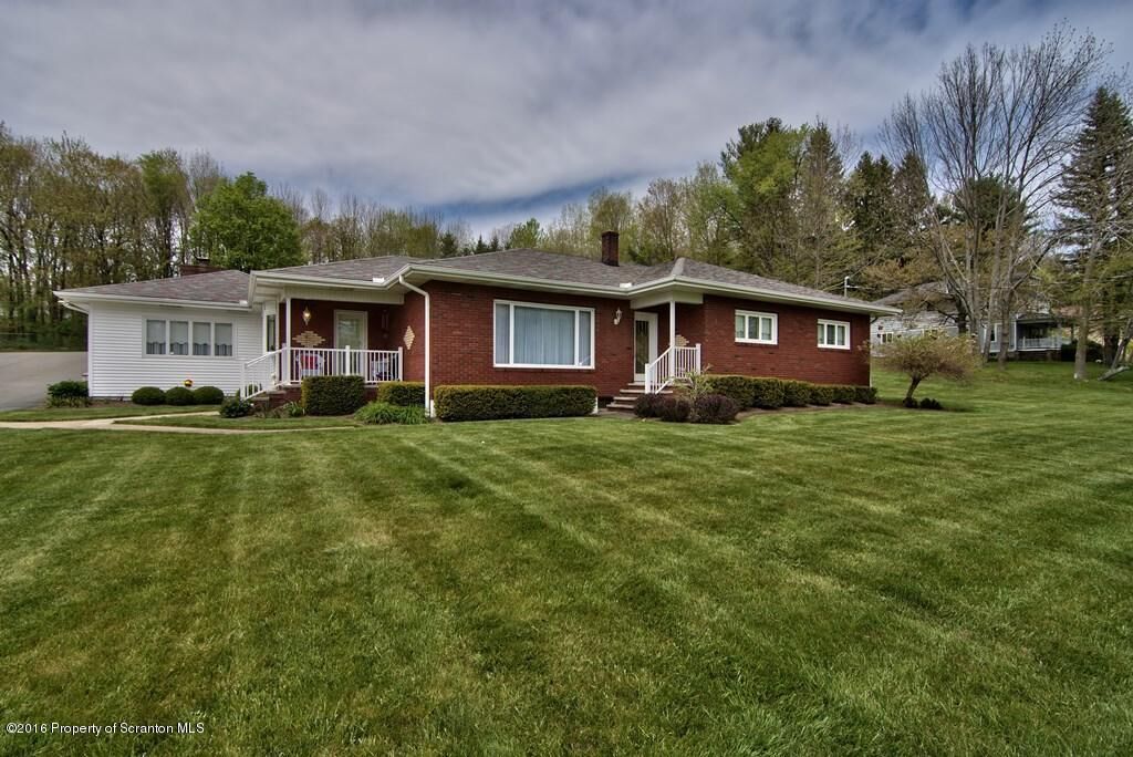 Property Photo:  201 Green Street  PA 18444 