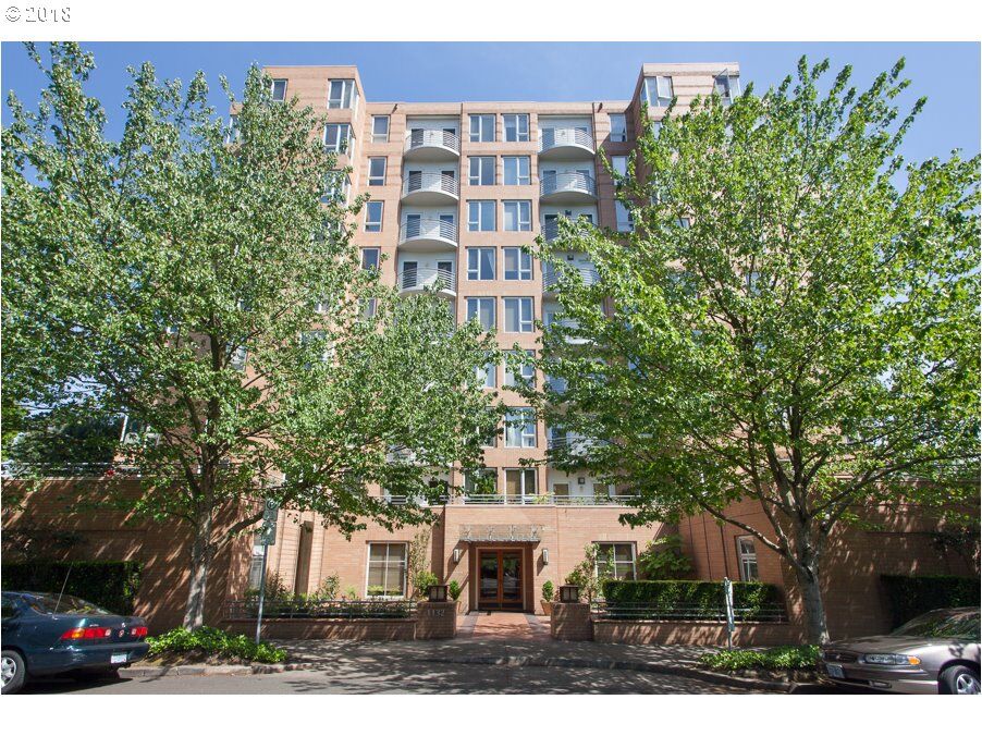 Property Photo: 1132 SW 19th Ave 306 OR 97205