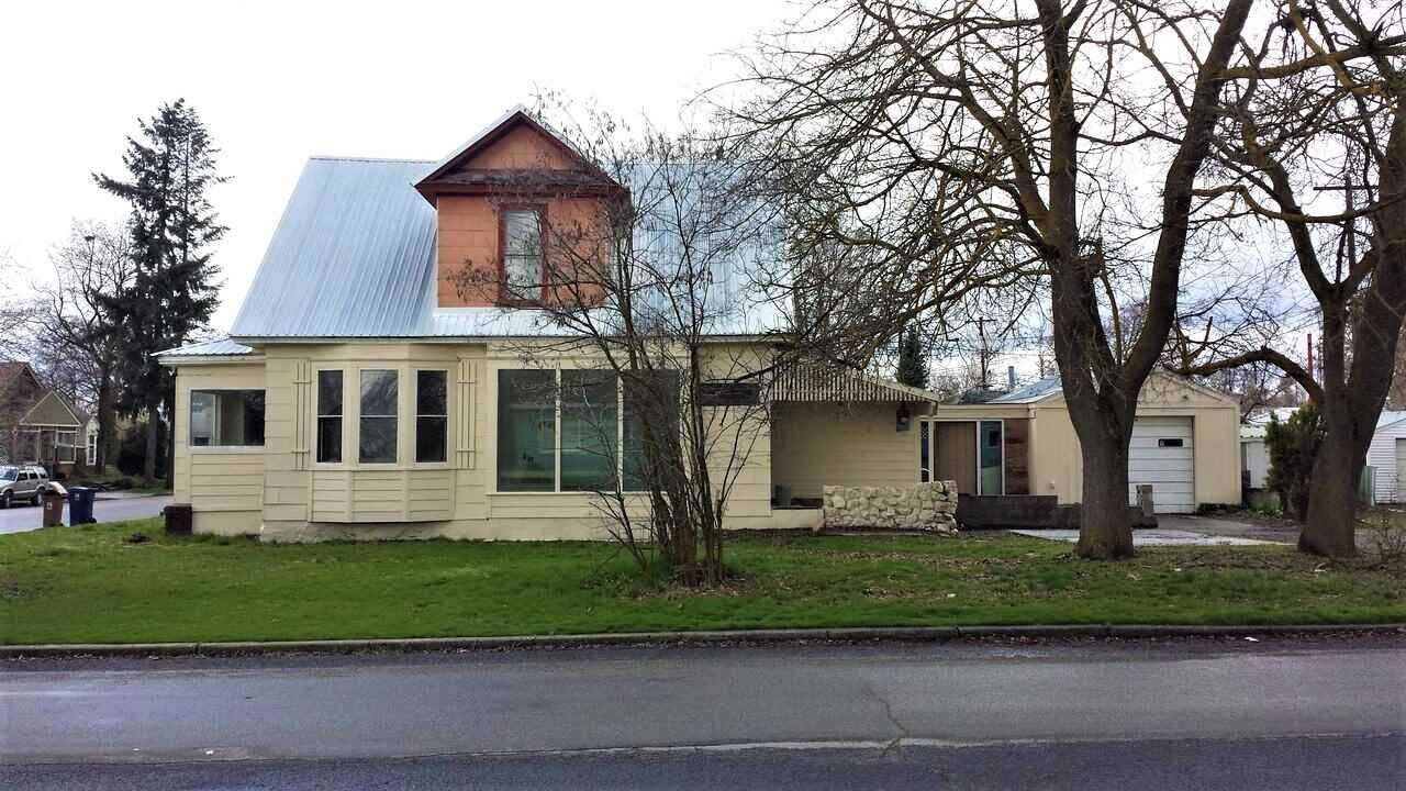 Property Photo: 729 E Bridgeport Ave WA 99207