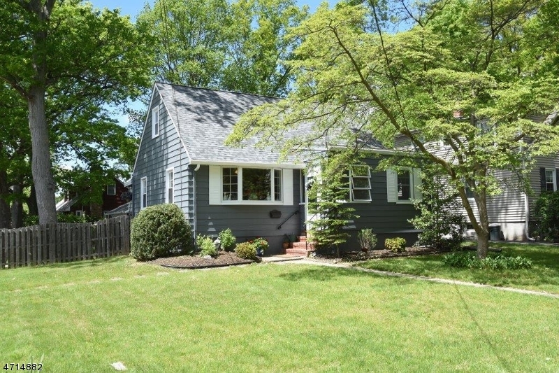 Property Photo:  318 Belmar Pl  NJ 07090 