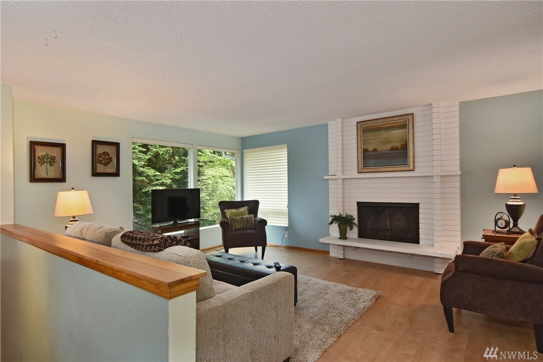 Property Photo:  6 Aires Place NW  WA 98027 