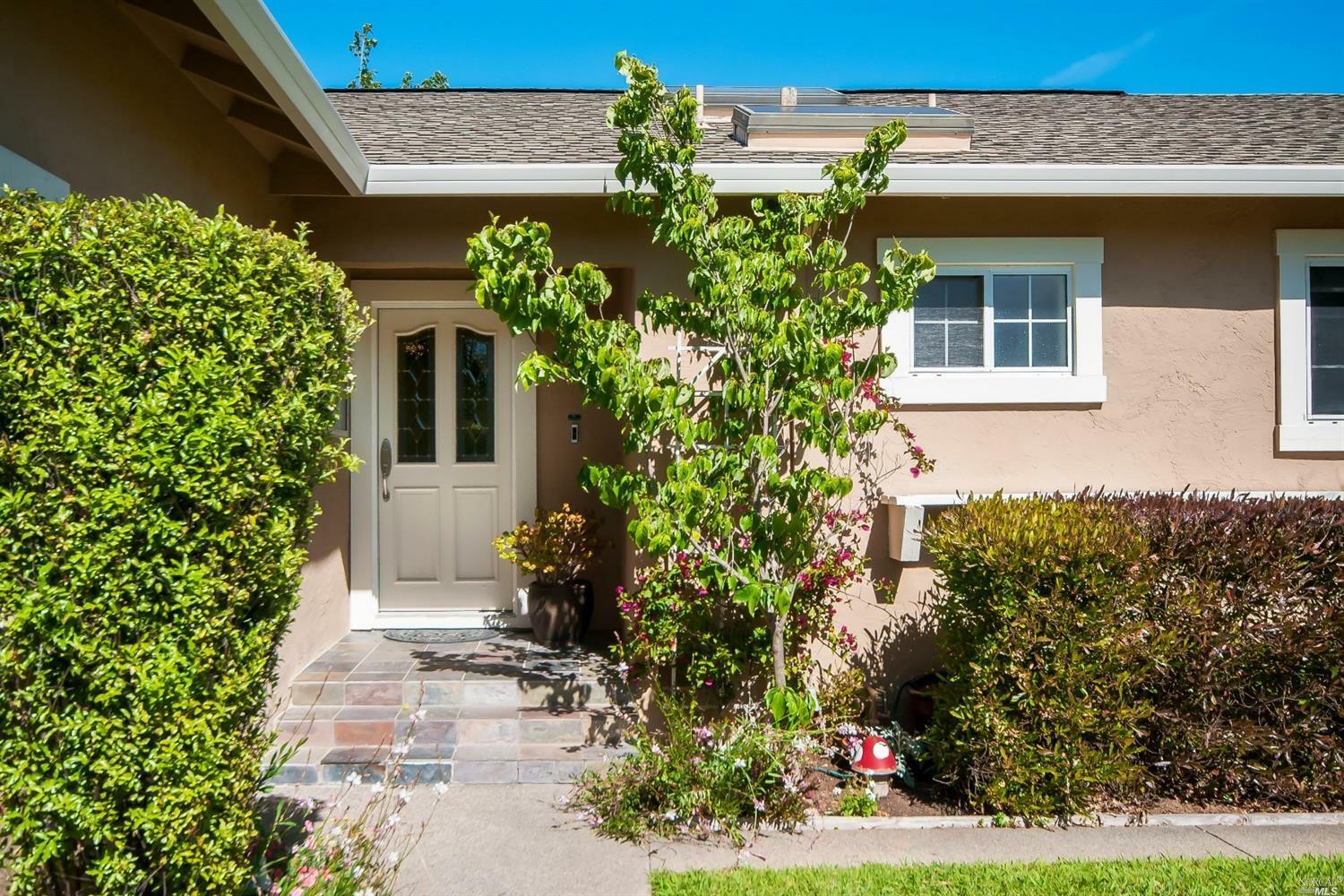 Property Photo: 10 Trish Drive CA 94947