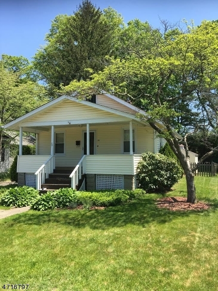 Property Photo:  28 Hinchman Ave  NJ 07834 