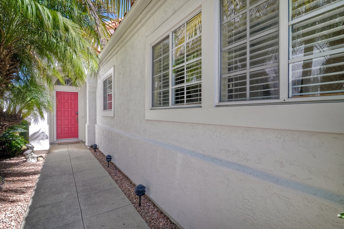 Property Photo:  1416 Portofino Dr  CA 92081 