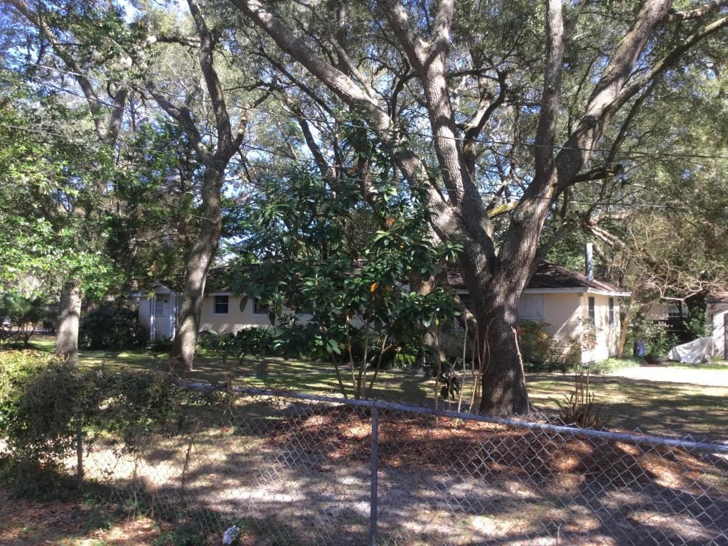 Property Photo:  564 Hickory Avenue  FL 32578 