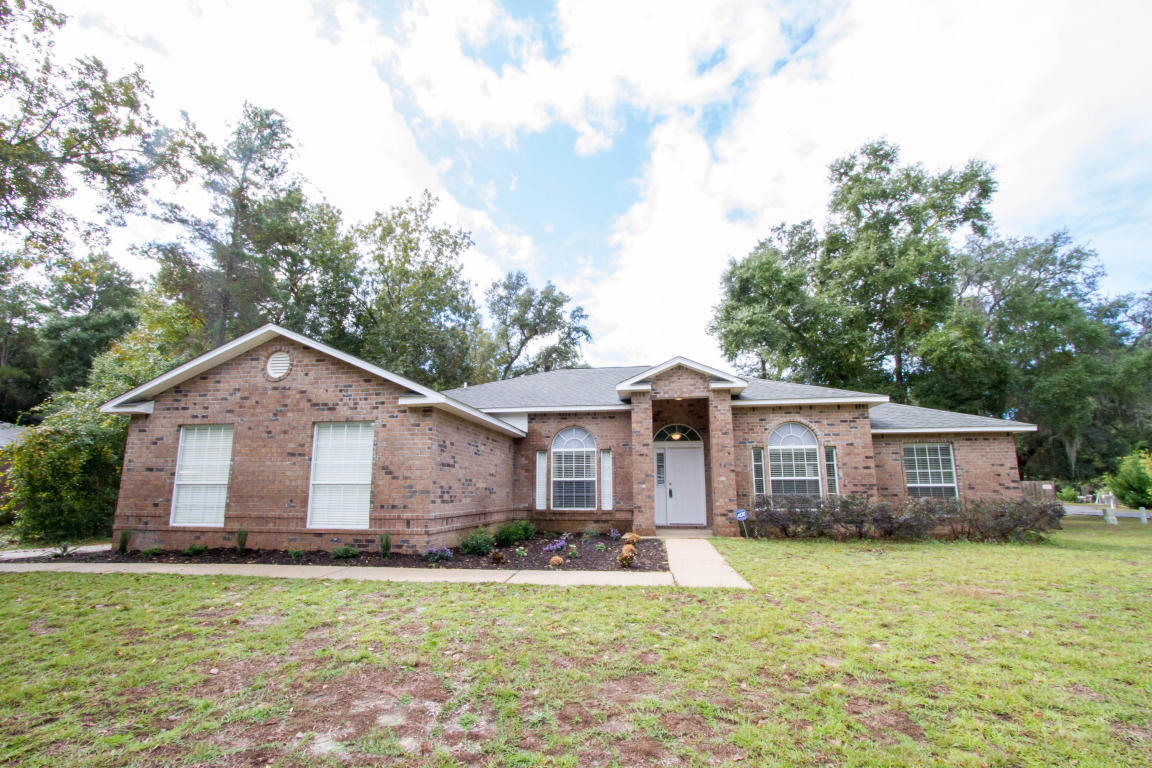 Property Photo: 34 Cedar Place FL 32439