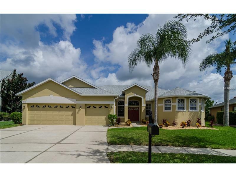 Property Photo:  2038 Cascades Cove Drive  FL 32820 