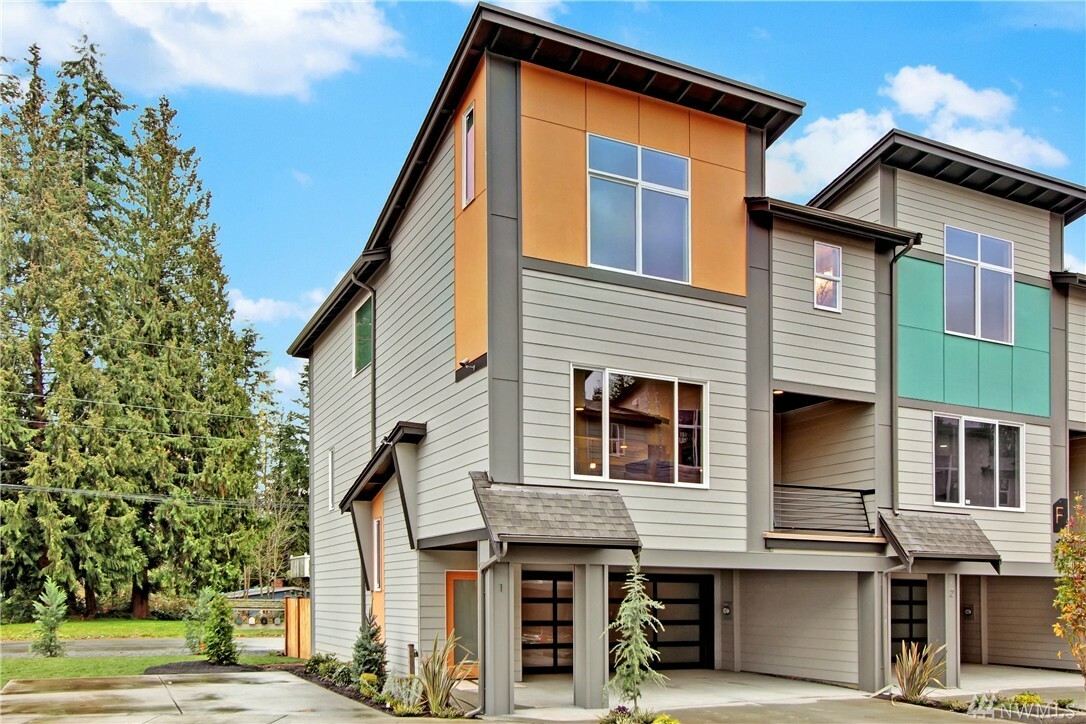 Property Photo: 13724 Ash Wy D-2 WA 98204