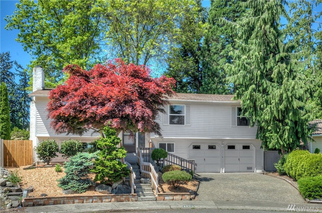 Property Photo: 4235 190th Avenue SE WA 98027