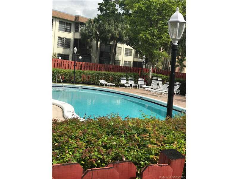 Property Photo: 1701 NW 75th Ave 306 FL 33313
