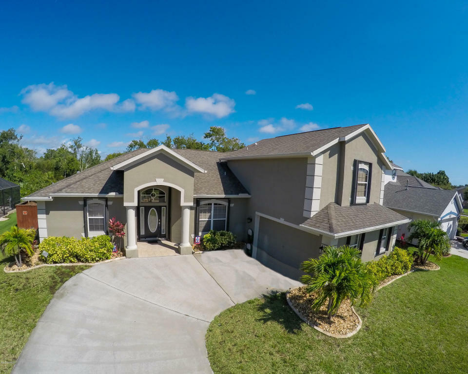 Property Photo:  4888 Alamanda Drive  FL 32940 