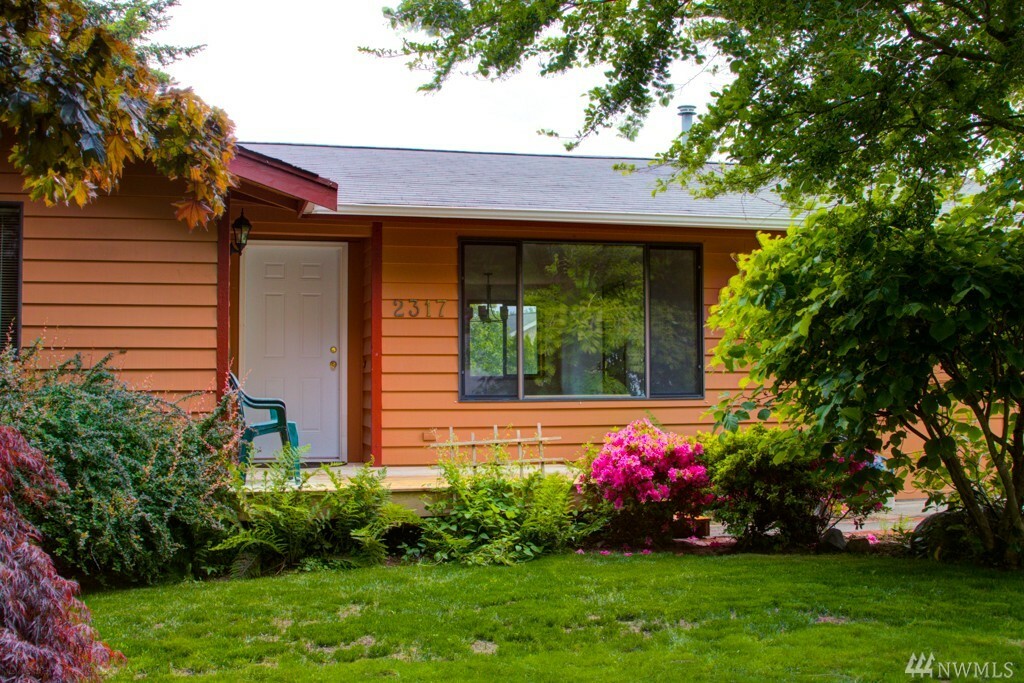 Property Photo: 2317 Kristi Place WA 98248