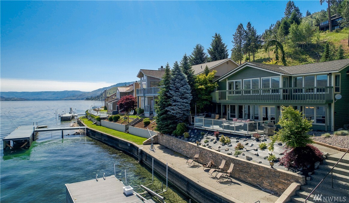 4250 S Lakeshore  Chelan WA 98816 photo