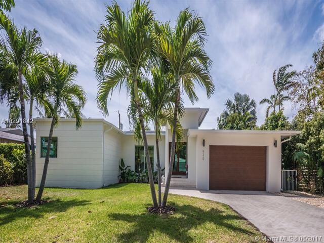 Property Photo:  620 NE 52nd St  FL 33137 