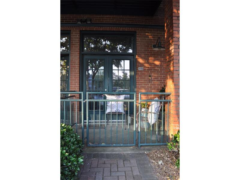 Property Photo:  1610 Liberty Lane   30075 