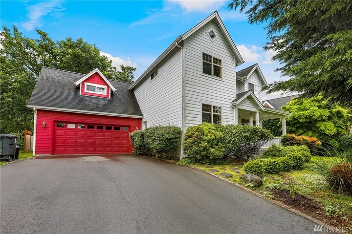 2000 Douglas Dr NE  Bainbridge Island WA 98110 photo