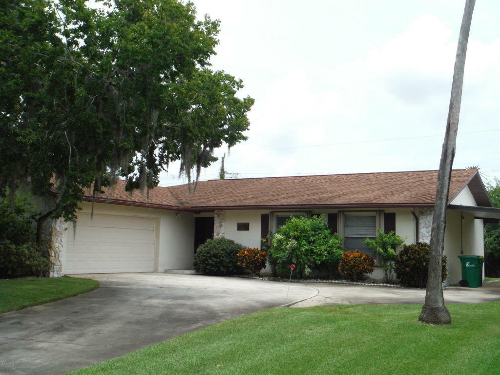 Property Photo:  1775 Poinciana Avenue  FL 32796 