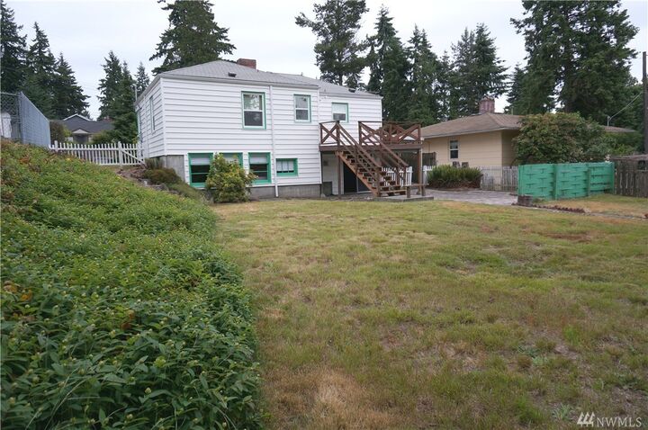 Property Photo:  10707 15th Ave NE  WA 98125 