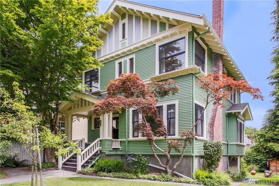 Property Photo:  4012 Bagley Avenue N  WA 98103 