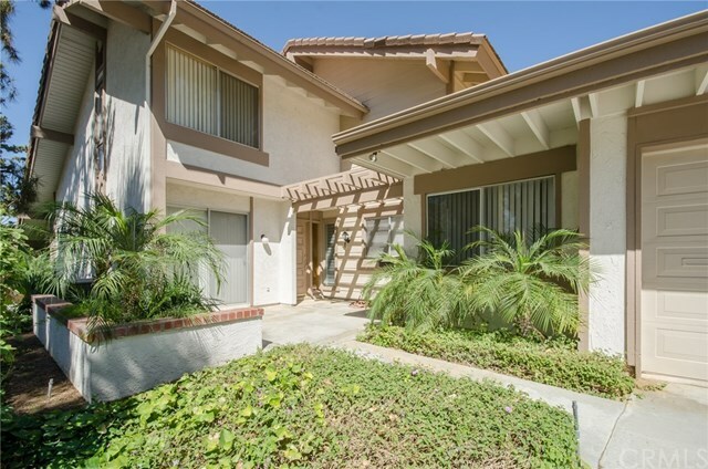 Property Photo: 820 Via Zapata CA 92507