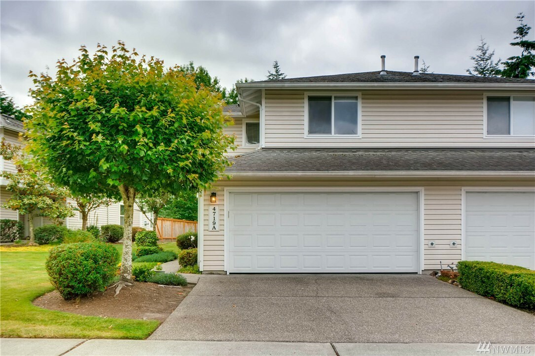 Property Photo: 4719 NE 18th Place A WA 98059