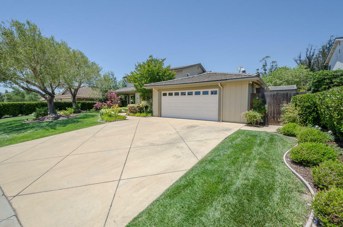 Property Photo: 381 Clubhouse Drive CA 93455