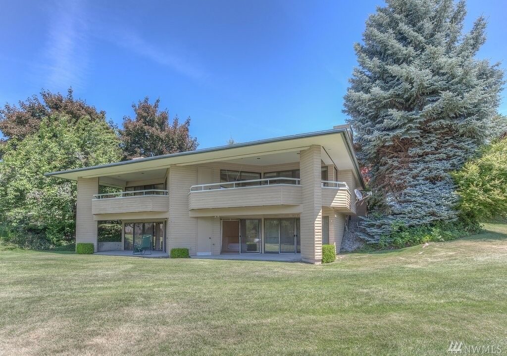 Property Photo:  503 B Halmalka Highlands  WA 98831 