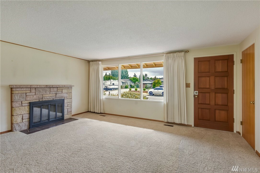 Property Photo: 1905 S 16th St WA 98274