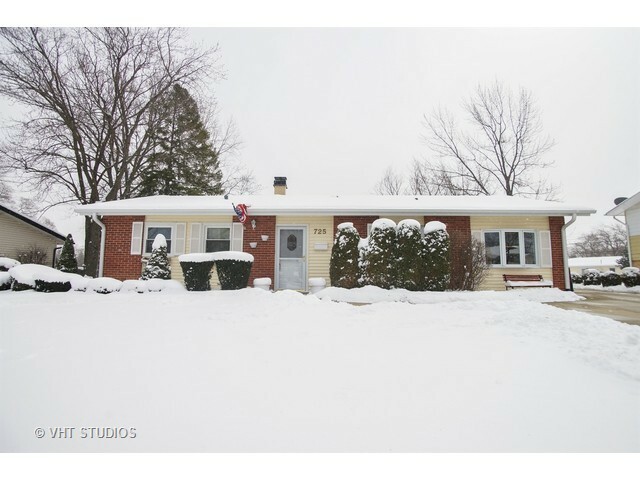 Property Photo:  725 Maywood Lane  IL 60169 