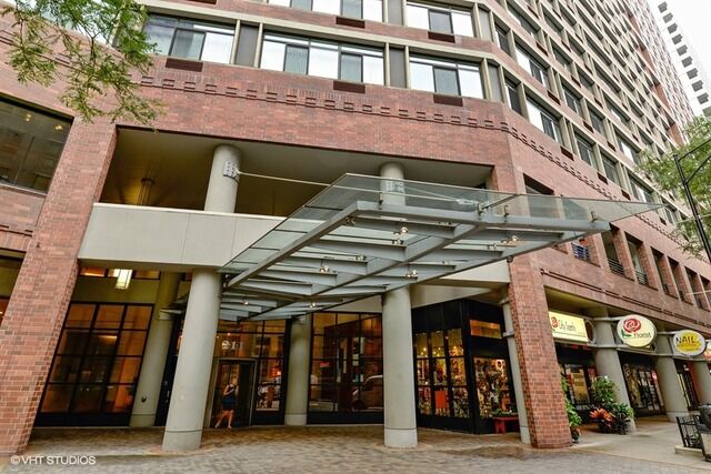 Property Photo:  211 E Ohio Street 2325  IL 60611 