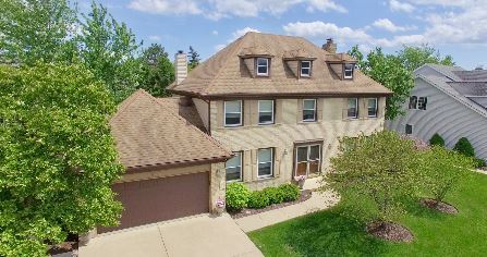 Property Photo:  5075 Essington Lane  IL 60010 
