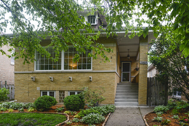 Property Photo: 7927 Kenton Avenue IL 60076