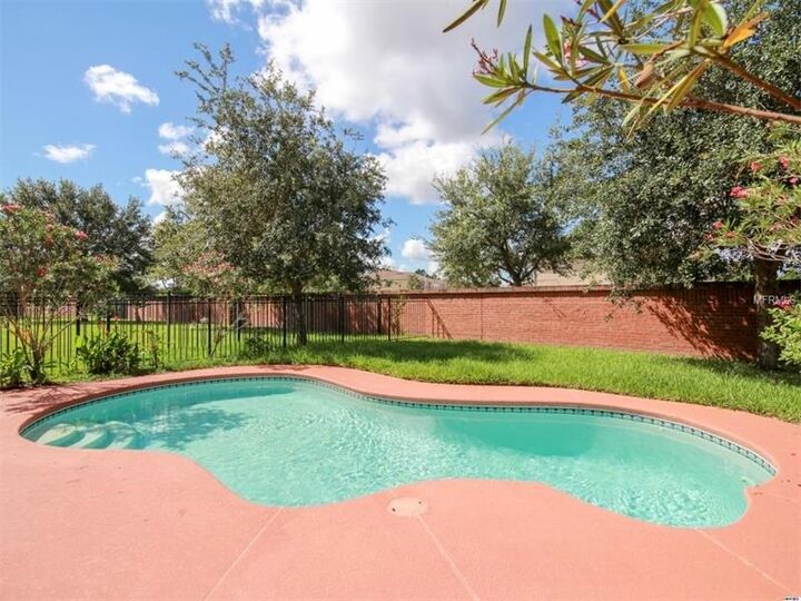 Property Photo:  16042 River Pointe Court  FL 32828 