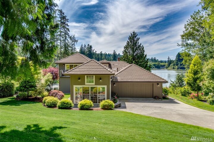 4408 Shore Dr NW  Gig Harbor WA 98335 photo